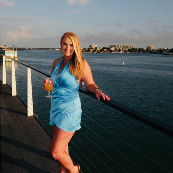 Blue halter romper - Picture 3 of 3